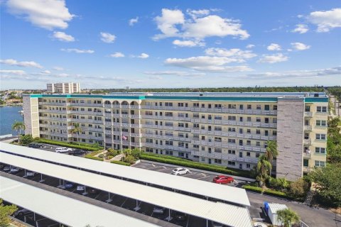 Copropriété à vendre à Gulfport, Floride: 1 chambre, 98.48 m2 № 1775014 - photo 27