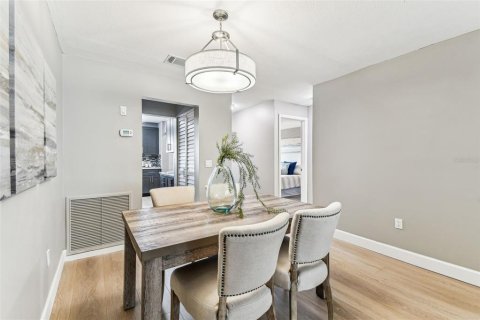 Copropriété à vendre à Gulfport, Floride: 1 chambre, 98.48 m2 № 1775014 - photo 11