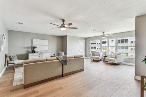 Copropriété à vendre à Gulfport, Floride: 1 chambre, 98.48 m2 № 1775014 - photo 17