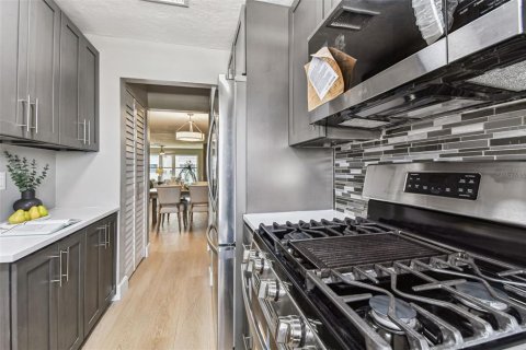 Copropriété à vendre à Gulfport, Floride: 1 chambre, 98.48 m2 № 1775014 - photo 8