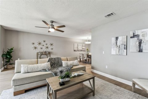 Copropriété à vendre à Gulfport, Floride: 1 chambre, 98.48 m2 № 1775014 - photo 13