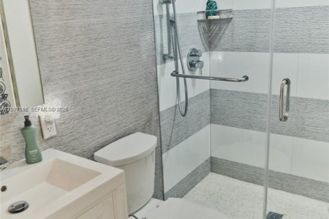 Снять в аренду кондоминиум в Форт-Лодердейл, Флорида 2 спальни, 139.35м2, № 2075167 - фото 13