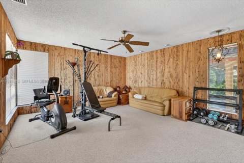 House in Cutler Bay, Florida 4 bedrooms, 255.11 sq.m. № 2044060 - photo 9