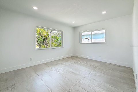 House in Dunedin, Florida 3 bedrooms, 106 sq.m. № 1918111 - photo 28