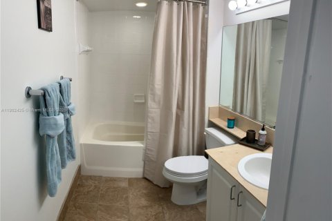 Condo in Miami Beach, Florida, 1 bedroom  № 1953851 - photo 7