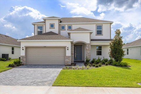 House in Tavares, Florida 4 bedrooms, 221.11 sq.m. № 1759827 - photo 1