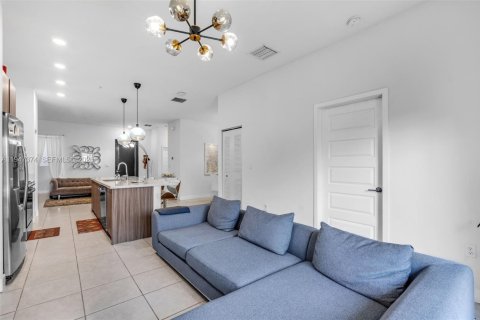 Купить кондоминиум в Дорал, Флорида 2 спальни, 105.44м2, № 2003536 - фото 14