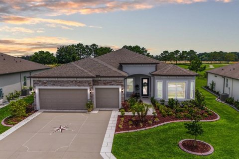 House in Ocala, Florida 3 bedrooms, 233.37 sq.m. № 1685382 - photo 1