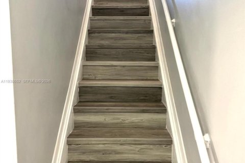 Townhouse in Sunrise, Florida 2 bedrooms, 83.43 sq.m. № 1996147 - photo 9