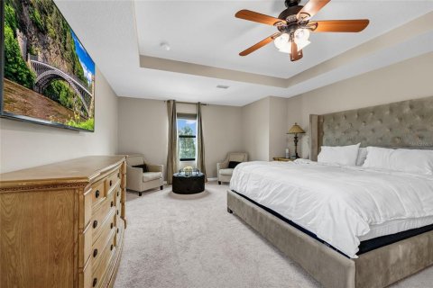 House in Orlando, Florida 5 bedrooms, 331.94 sq.m. № 2296559 - photo 30