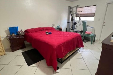 Condo in Hollywood, Florida, 1 bedroom  № 2255754 - photo 11