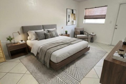 Condo in Hollywood, Florida, 1 bedroom  № 2255754 - photo 12