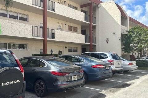 Condo à Pembroke Pines, Floride, 2 chambres  № 2030345