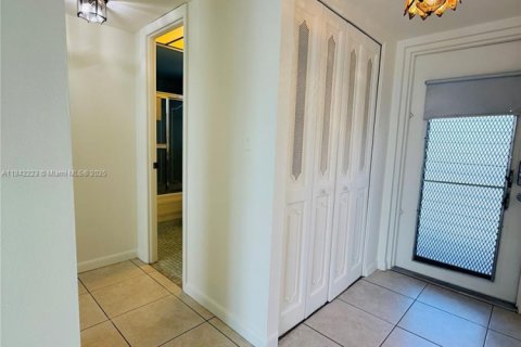 Condominio en venta en Sunrise, Florida, 1 dormitorio, 59.46 m2 № 1834221 - foto 2