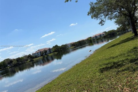 Condominio en venta en Sunrise, Florida, 1 dormitorio, 59.46 m2 № 1834221 - foto 15