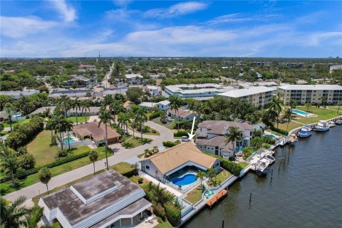 Casa en venta en Deerfield Beach, Florida, 3 dormitorios, 234.11 m2 № 354318 - foto 1