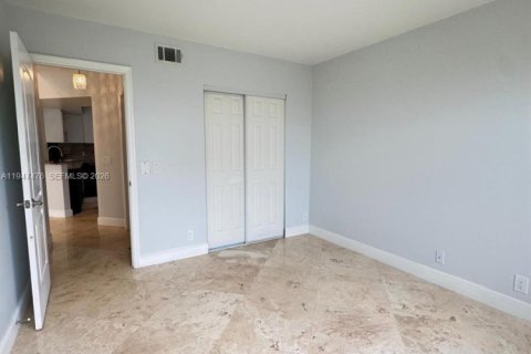 Снять в аренду кондоминиум в Корал-Спрингс, Флорида 2 спальни, 91.42м2, № 2003639 - фото 11