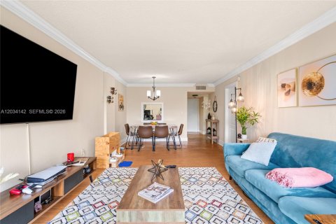 Купить кондоминиум в Майами, Флорида 1 спальня, 78.04м2, № 2145762 - фото 11