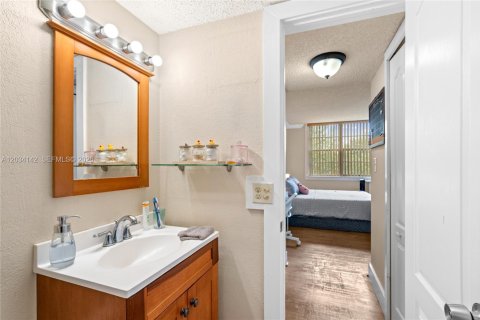 Купить кондоминиум в Майами, Флорида 1 спальня, 78.04м2, № 2145762 - фото 22