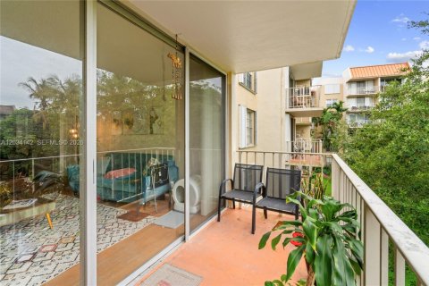 Купить кондоминиум в Майами, Флорида 1 спальня, 78.04м2, № 2145762 - фото 29