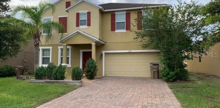 House in Clermont, Florida 4 bedrooms, 252.79 sq.m. № 1515555
