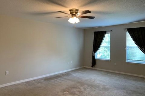 House in Clermont, Florida 4 bedrooms, 252.79 sq.m. № 1515555 - photo 9