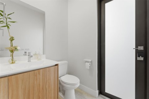 Villa ou maison à vendre à Miami, Floride: 5 chambres, 391.3 m2 № 1987413 - photo 29