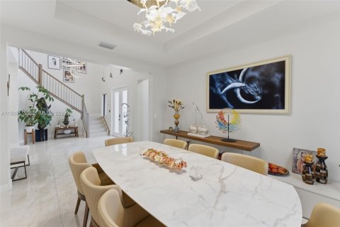 Villa ou maison à vendre à Miami, Floride: 5 chambres, 391.3 m2 № 1987413 - photo 17