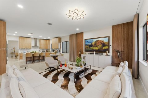 Villa ou maison à vendre à Miami, Floride: 5 chambres, 391.3 m2 № 1987413 - photo 9