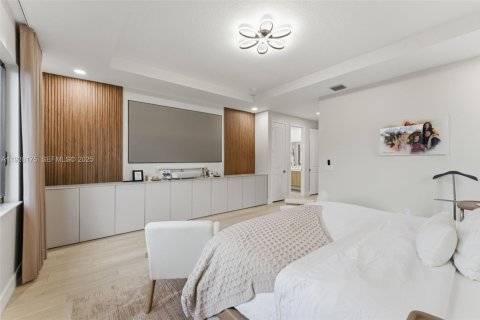 Villa ou maison à vendre à Miami, Floride: 5 chambres, 391.3 m2 № 1987413 - photo 25