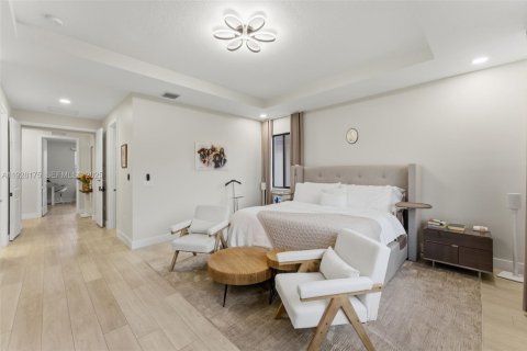 Villa ou maison à vendre à Miami, Floride: 5 chambres, 391.3 m2 № 1987413 - photo 22