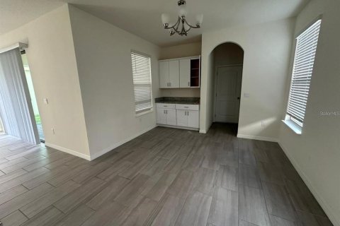 House in Winter Garden, Florida 4 bedrooms, 230.77 sq.m. № 1843175 - photo 9