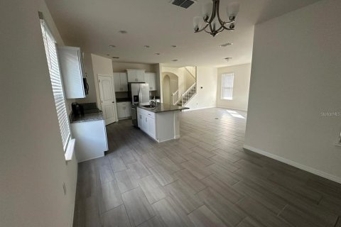 House in Winter Garden, Florida 4 bedrooms, 230.77 sq.m. № 1843175 - photo 4