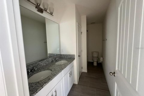 House in Winter Garden, Florida 4 bedrooms, 230.77 sq.m. № 1843175 - photo 24
