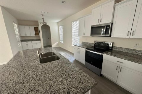 House in Winter Garden, Florida 4 bedrooms, 230.77 sq.m. № 1843175 - photo 5