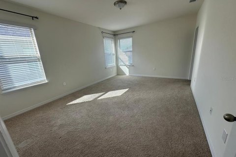 House in Winter Garden, Florida 4 bedrooms, 230.77 sq.m. № 1843175 - photo 17