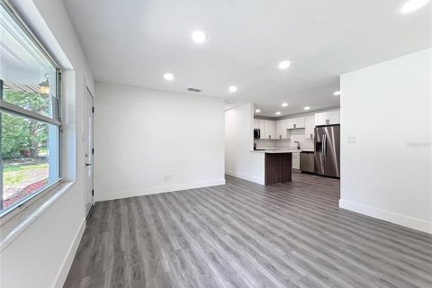House in Ocala, Florida 4 bedrooms, 171.68 sq.m. № 1899254 - photo 8