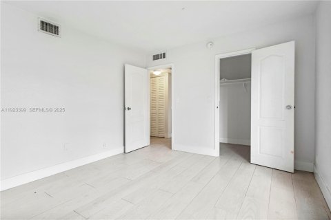 Copropriété à louer à Doral, Floride: 2 chambres, 96.62 m2 № 1982400 - photo 22