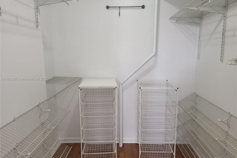 Condominio en alquiler en Hallandale Beach, Florida, 1 dormitorio, 78.97 m2 № 2015365 - foto 14