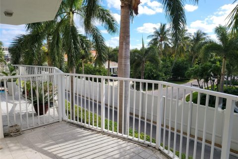 Condominio en alquiler en Hallandale Beach, Florida, 1 dormitorio, 78.97 m2 № 2015365 - foto 22