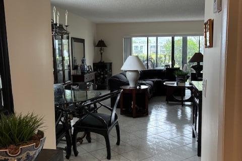 Condo à Delray Beach, Floride, 2 chambres  № 2146804