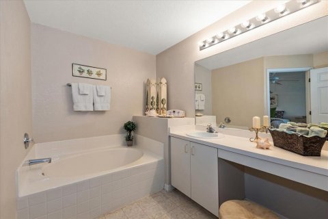 House in Port Charlotte, Florida 3 bedrooms, 185.8 sq.m. № 1625161 - photo 17