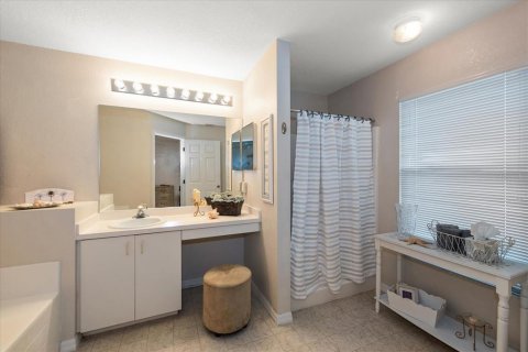 House in Port Charlotte, Florida 3 bedrooms, 185.8 sq.m. № 1625161 - photo 16