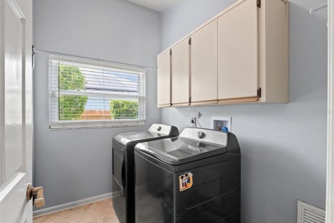 House in Winter Park, Florida 4 bedrooms, 211.35 sq.m. № 2227379 - photo 28