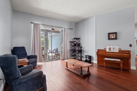 House in Winter Park, Florida 4 bedrooms, 211.35 sq.m. № 2227379 - photo 6