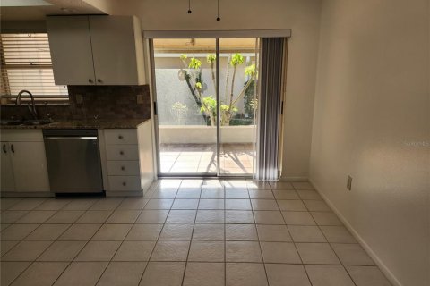 Casa en alquiler en Sarasota, Florida, 2 dormitorios, 86.96 m2 № 2230907 - foto 7