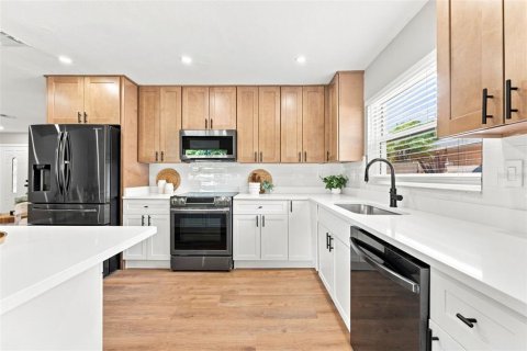 Villa ou maison à vendre à Safety Harbor, Floride: 3 chambres, 148.27 m2 № 2348063 - photo 6