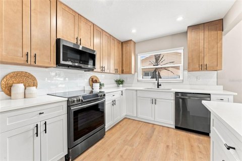 Villa ou maison à vendre à Safety Harbor, Floride: 3 chambres, 148.27 m2 № 2348063 - photo 7