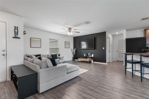 House in Palm Coast, Florida 3 bedrooms, 135.92 sq.m. № 1876574 - photo 4