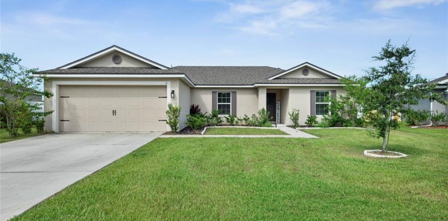 House in Palm Coast, Florida 3 bedrooms, 135.92 sq.m. № 1876574
